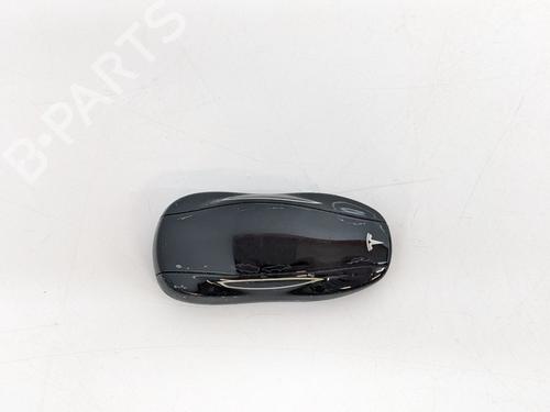 Inne TESLA MODEL S (5YJS) 85 | BP30868743O1 