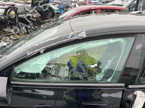 Używane Szyba drzwi przednich lewych TESLA MODEL S (5YJS) P100D AWD (772 hp) 29695637