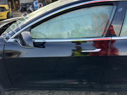 Dør venstre foran TESLA MODEL 3 (5YJ3) EV Performance AWD (462 hp) 30825607