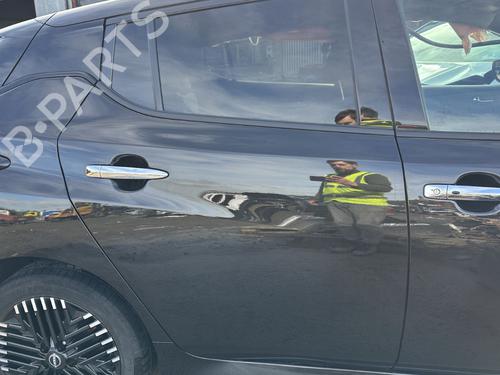 Dør højre bagtil NISSAN LEAF (ZE1) Electric (150 hp) 32692021