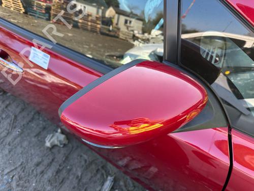 right-mirror-nissan-leaf-ze1-2017-32741203 main image