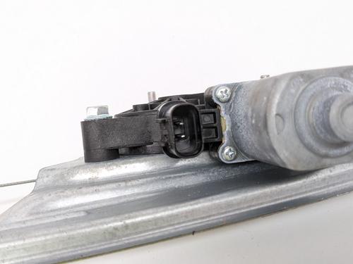 Rudehejsemekanisme venstre bagtil HYUNDAI KONA (OS, OSE, OSI) EV | BP29689617C24