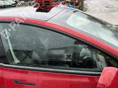 Dør rude højre foran TESLA MODEL 3 (5YJ3) EV Performance AWD (462 hp) 32005876