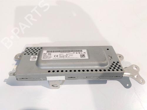 Bilradio TESLA MODEL 3 (5YJ3) EV (238 hp) 29689036