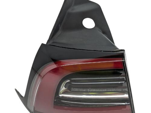 Venstre baglygte TESLA MODEL 3 (5YJ3) EV AWD (351 hp) 30366986