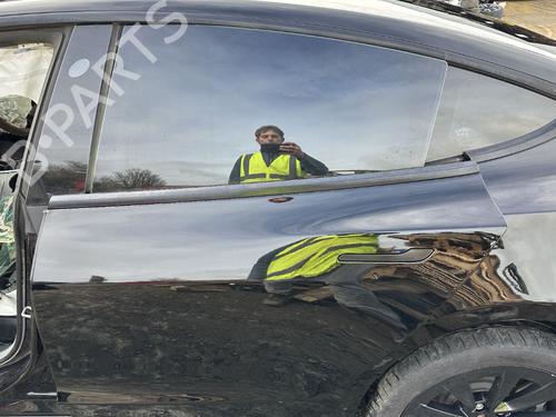 Used Left rear door Left rear door TESLA MODEL 3 (5YJ3) EV AWD (351 hp) 33565530 33565530