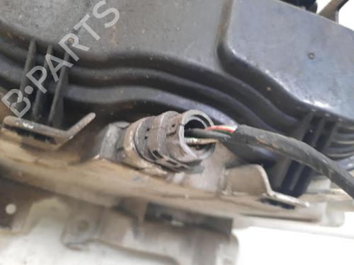 Used Right headlight Right headlight RENAULT LAGUNA I (B56_, 556_) 2.2 dT (B569) (113 hp) 28750290 28750290