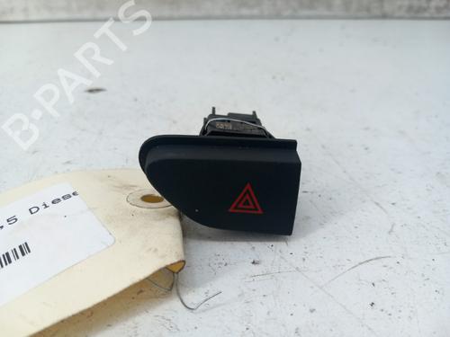 Used Warning switch RENAULT CAPTUR I (J5_, H5_) 1.5 dCi 90 (J5N4, J5M5, J5MW, J5M6, J5AL, J5AJ) (90 hp) 28743766