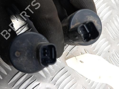 Used Washer pump Washer pump PEUGEOT 107 (PM_, PN_) 1.0 (68 hp) 28745069 28745069