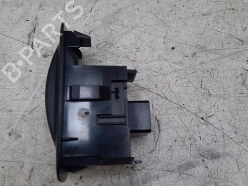 Used Right rear window switch TOYOTA COROLLA Verso (ZER_, ZZE12_, R1_) 2.2 D-4D (AUR10_, AUR10R) (136 hp) 28749095