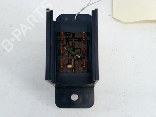 Used Warning switch OPEL AGILA A (H00) 1.2 16V (F68) (75 hp) 28751592