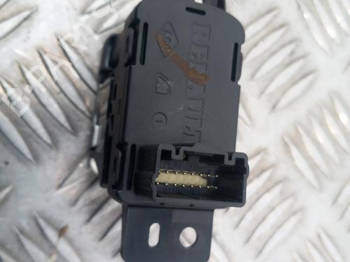 Used Switch Switch RENAULT MEGANE IV Grandtour (K9A/M/N_) 1.2 TCe 130 (K9MR) (130 hp) 29898202 29898202