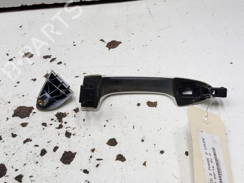front-right-exterior-door-handle-kia-pro-ceed-jd-2013-2014-2015-2016-2017-2018-28793554 main image