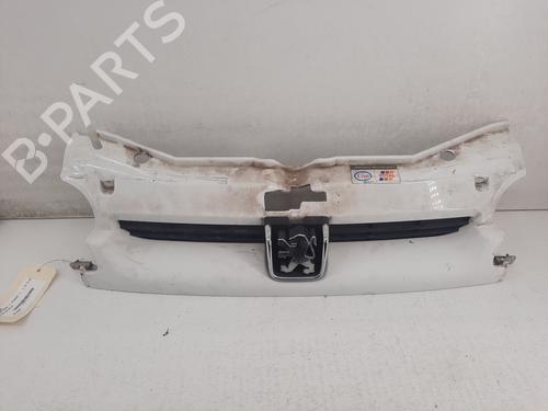 Used Grille PEUGEOT PARTNER Box Body/MPV (5_, G_) 1.9 D (69 hp) 28788516