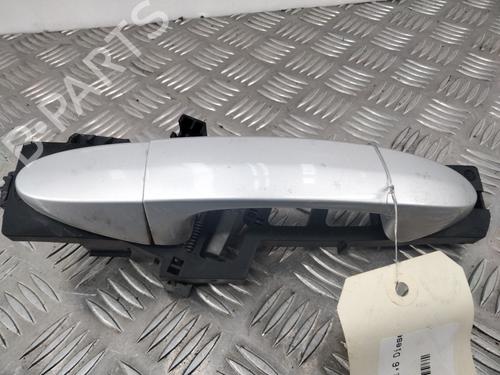Høyre foran utvendig håndtak FORD FIESTA VI (CB1, CCN) 1.6 TDCi (90 hp) 28738965