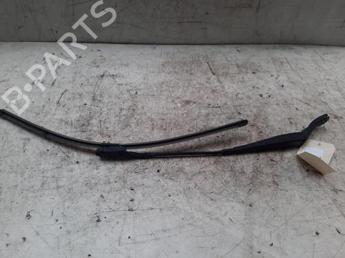Used Front windshield wiper arm RENAULT TWINGO II (CN0_) 1.2 16V (CN04, CN0B) (75 hp) 28760440
