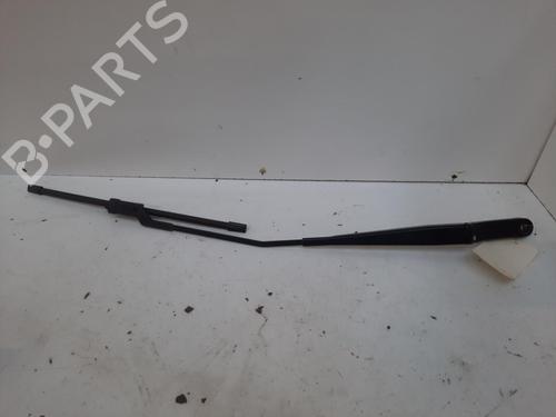 Used Front windshield wiper arm SEAT IBIZA IV (6J5, 6P1) 1.2 TDI (75 hp) 28757846