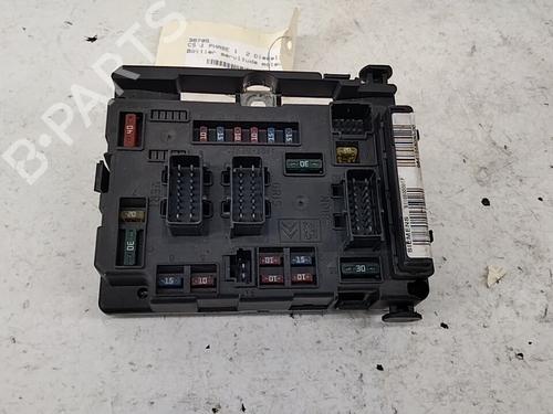 Caja reles / fusibles CITROËN C5 I (DC_) 2.0 HDi (DCRHZB, DCRHZE) (109 hp) 28733729