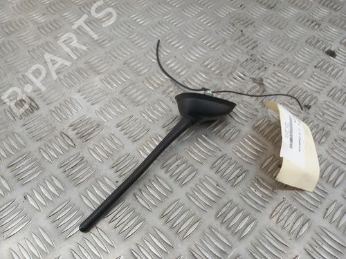 Antenne/Base SUZUKI SWIFT III (MZ, EZ) 1.3 (RS413, ZC11S) (92 hp) 29749542
