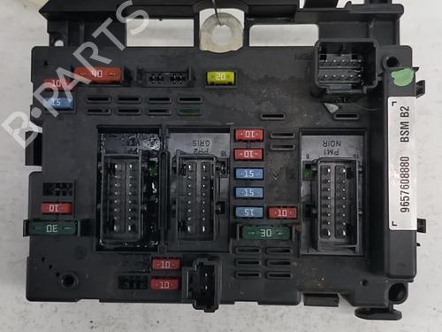 Used Fuse box PEUGEOT 206 Hatchback (2A/C) 1.1 i (60 hp) 28762284