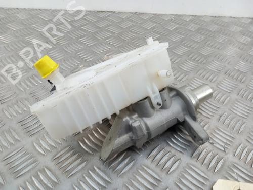 Used Brake master cylinder RENAULT KANGOO III Box Body/MPV 1.5 Blue dCi 95 (FJAB) (95 hp) 28756839