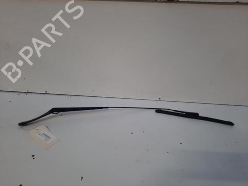 Used Front windshield wiper arm FORD FIESTA VII (HJ, HF) 1.1 Ti-VCT (86 hp) 28747616