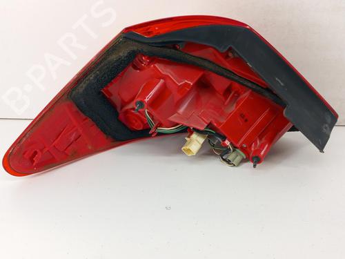 Używane Lampa tylna prawa TOYOTA RAV 4 III (_A3_) 2.2 D 4WD (ALA30_, ALA30R) (136 hp) 28751144
