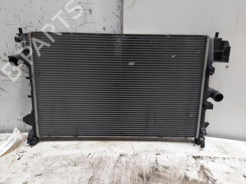 Used Water radiator OPEL VECTRA C GTS (Z02) 1.9 CDTI (F68) (120 hp) 28772183