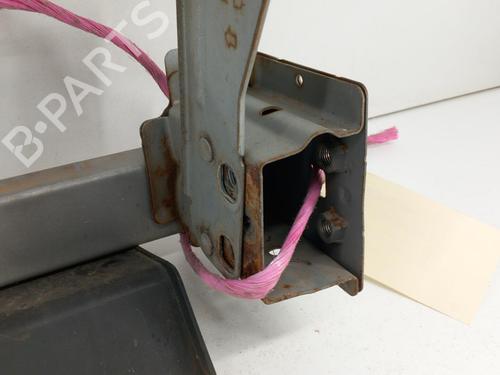 Used Front bumper reinforcement NISSAN X-TRAIL I (T30) 2.2 dCi 4x4 (136 hp) 28773608