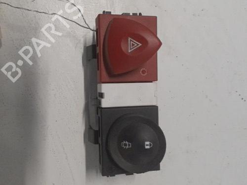 Used Warning switch RENAULT MEGANE II (BM0/1_, CM0/1_) 1.5 dCi (BM02, BM13, BM2A, CM02, CM13) (101 hp) 28791804