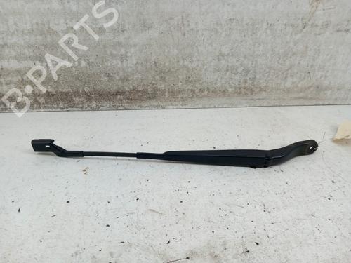 Used Front windshield wiper arm PEUGEOT 208 II (UB_, UP_, UW_, UJ_) 1.5 BlueHDI 100 (102 hp) 28743354