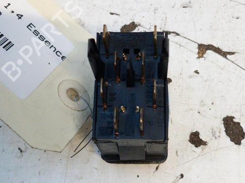 Used Warning switch VW POLO III (6N1) 60 1.4 (60 hp) 28748525