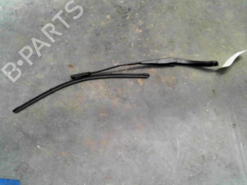 Used Front windshield wiper arm DACIA SANDERO II TCe 90 (B8M1, B8MA, B8AC) (90 hp) 28792491