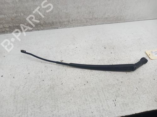 Used Front windshield wiper arm TOYOTA YARIS (_P9_) 1.4 D-4D (NLP90_, NLP90R) (90 hp) 28734698