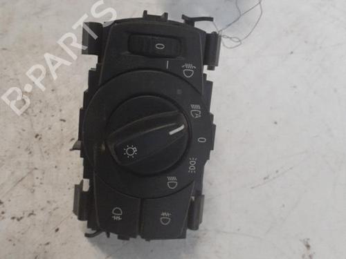 Used Headlight switch BMW 1 (E87) 118 d (122 hp) 28761423