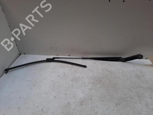 Used Front windshield wiper arm FIAT DUCATO Van (250_) 160 Multijet 3,0 D (158 hp) 28759830