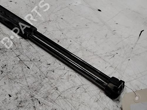 Used Tailgate lift support VW GOLF III (1H1) 1.9 D (64 hp) 28760272