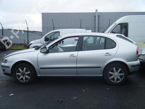 Right front fog light SEAT LEON (1M1) 1.9 TDI | BP28790855C31 - Image 4