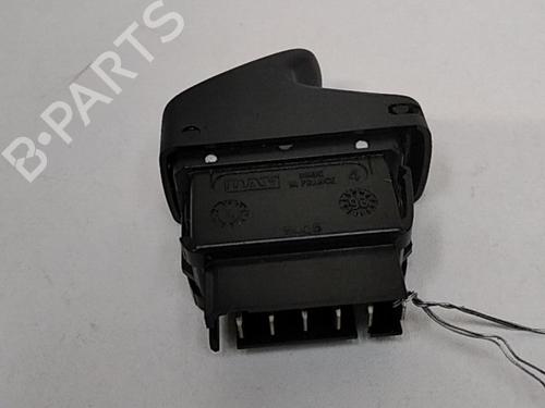 Højre fortil elrude kontakt RENAULT CLIO II (BB_, CB_) 1.2 (BB0A, BB0F, BB10, BB1K, BB28, BB2D, BB2H, CB0A,... (58 hp) 28747815
