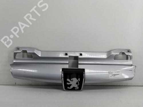 Used Grille PEUGEOT 406 (8B) 1.8 16V (110 hp) 28751309