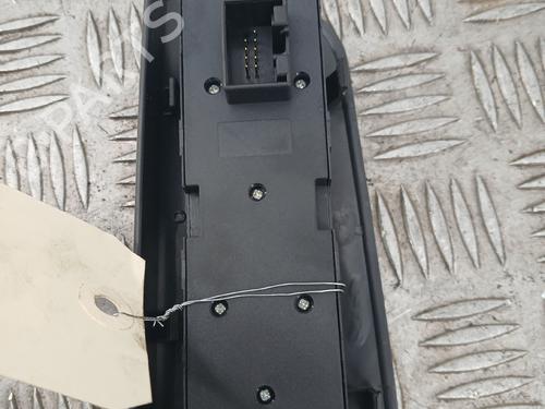 Used Left front window switch Left front window switch VW GOLF IV (1J1) 1.9 TDI (130 hp) 36369594 36369594