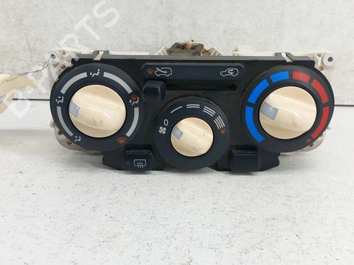 Used Climate control NISSAN MICRA III (K12) 1.2 16V (80 hp) 28761692