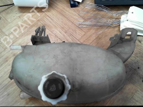 Used Expansion tank RENAULT MASTER II Van (FD) 2.5 dCi 120 (FD0M, FD0U, FD0W, FD2M, FD2W, FD3M, FD3U,... (115 hp) 28766055