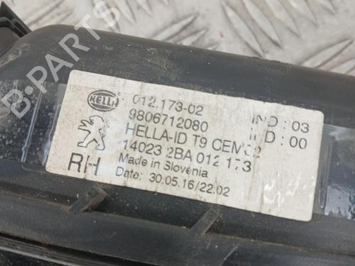 Used Right front indicator Right front indicator 37076005 37076005