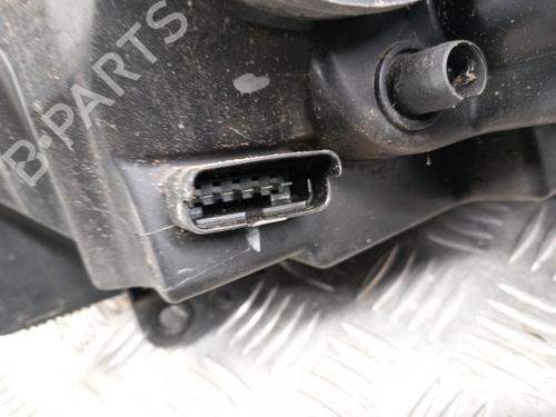 Used Right headlight Right headlight RENAULT CLIO II (BB_, CB_) 1.2 (BB0A, BB0F, BB10, BB1K, BB28, BB2D, BB2H, CB0A,... (58 hp) 30308117 30308117