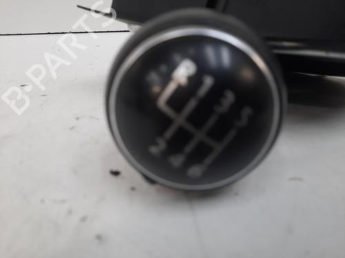 Used Shift knob Shift knob VW GOLF VI (5K1) 2.0 TDI (110 hp) 28769787 28769787
