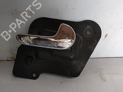 Poignée intérieure arrière droite OPEL MERIVA A MPV (X03) 1.7 CDTI (E75) (100 hp) 28774852