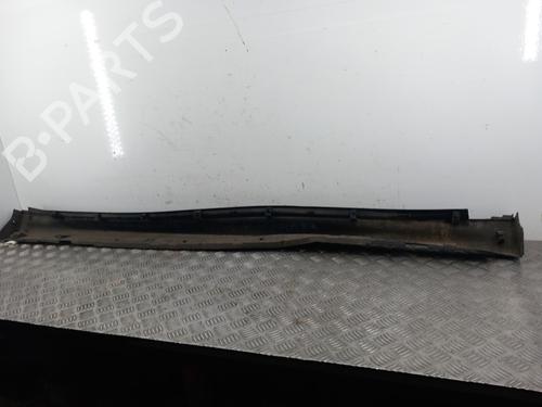 Used Left sideskirt Left sideskirt NISSAN JUKE (F15) 1.5 dCi (110 hp) 39539982 39539982