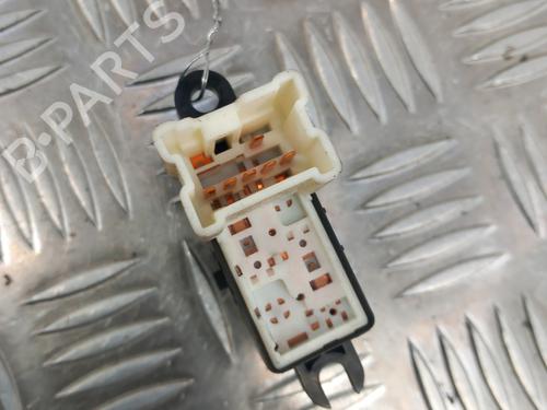 Used Right front window switch Right front window switch NISSAN MICRA III (K12) 1.2 16V (80 hp) 28781902 28781902