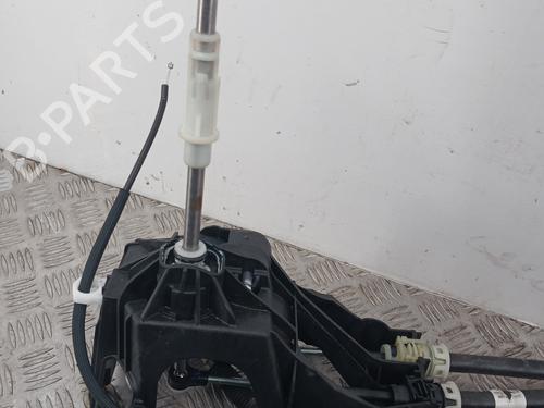 Used Gear lever Gear lever RENAULT TWINGO III (BCM_, BCA_) 0.9 TCe 90 (BCM9, BCM2) (90 hp) 32335249 32335249